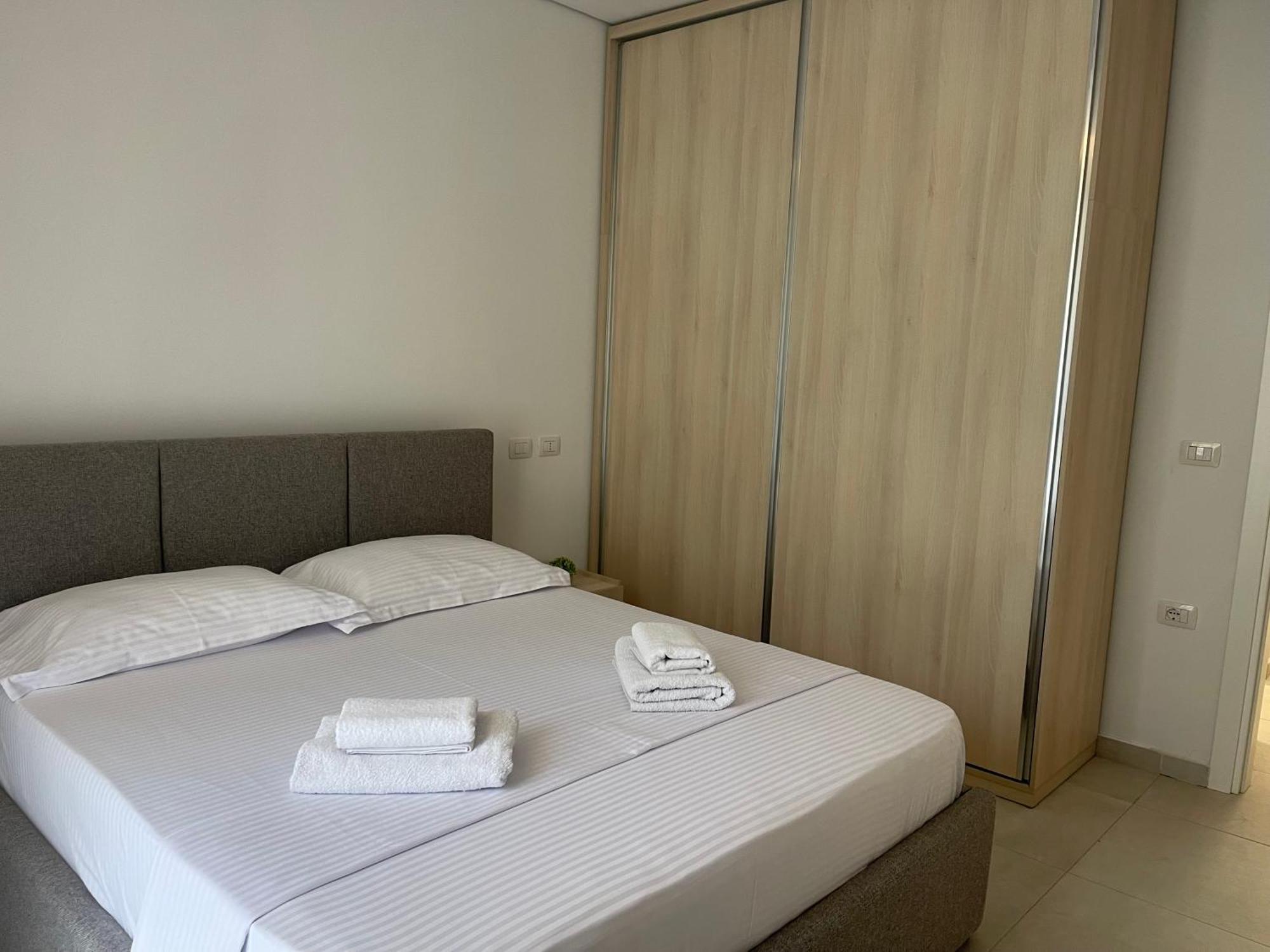 Eme Apartments - Kompleksi San Pietro, Gjiri I Lalzit Durrës Exterior foto
